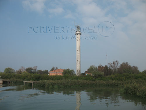 Faro di Pila